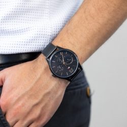 Tommy Hilfiger férfi fekete óra karóra /kamppsc