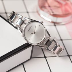   Calvin Klein női K7L2314T Dainty 30mm Quartz óra karóra /kampuuax0228 várható érkezés:06.15