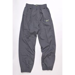   Nike fiú szürke tréning melegítő szabadidőruha nadrág L (152-158 cm) 381497/040 /kamplvm Várható érkezés: 05.30