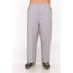   Nike férfi szürke nadrág, térdnadrág XL 115705/082 /kamplvm Várható érkezés: 12.10