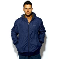   Reebok férfi kabát K75856 Méret:S /kamplvm várható érkezés 06.05