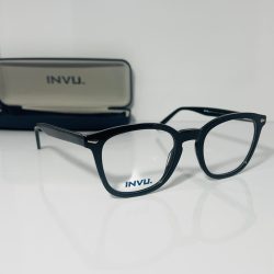 INVU B4209 A szemüvegkeret /kac