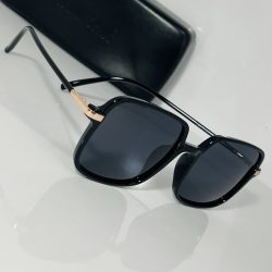 Tommy Spade TS4200 polarizált női napszemüveg fekete /kac